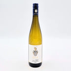 Flaske hvidvin med etiketten "Jülg WeiSburgunder" på hvid baggrund.